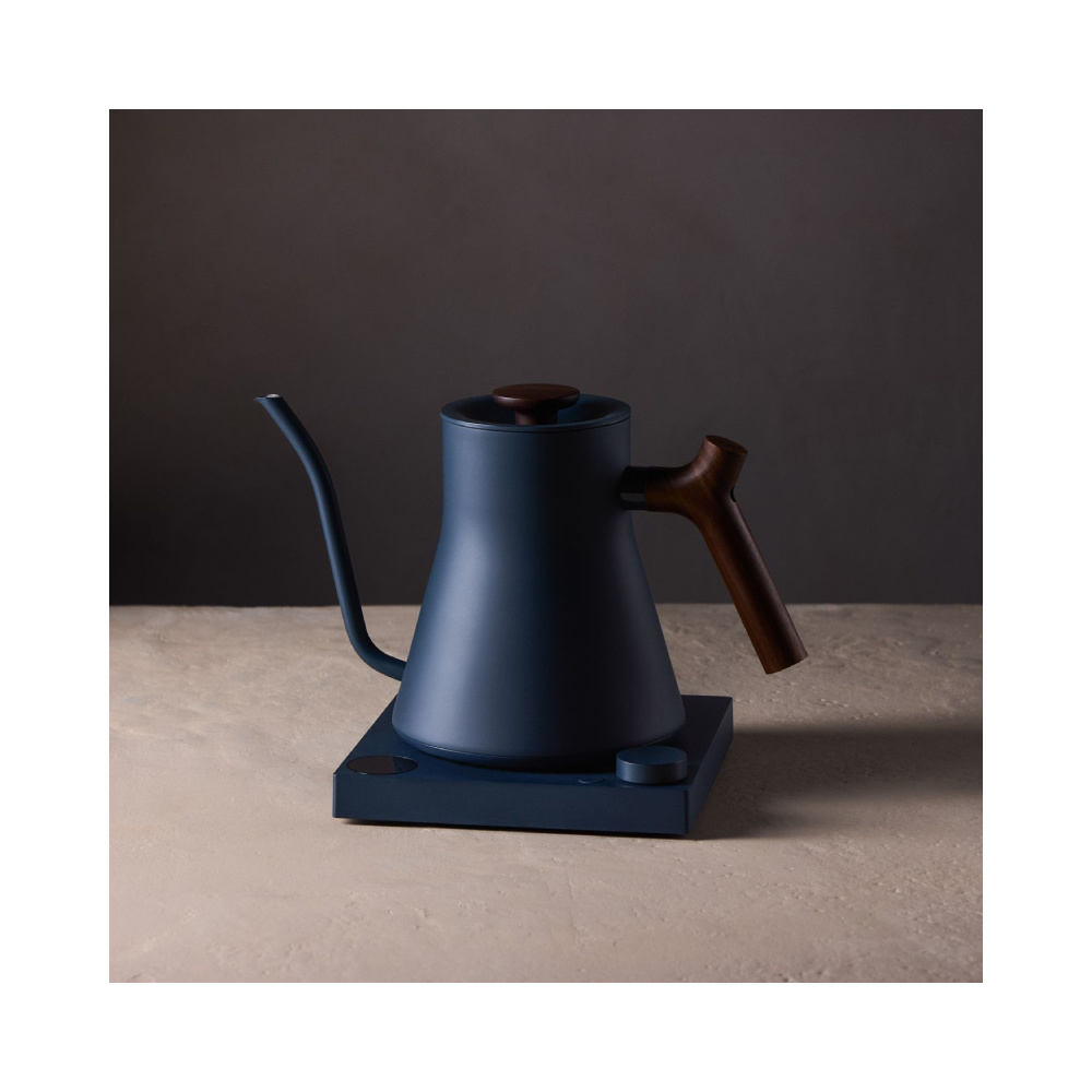 Fellow Stagg EKG Pro Gooseneck Waterkoker 0,9L Stone Blue Walnoot
