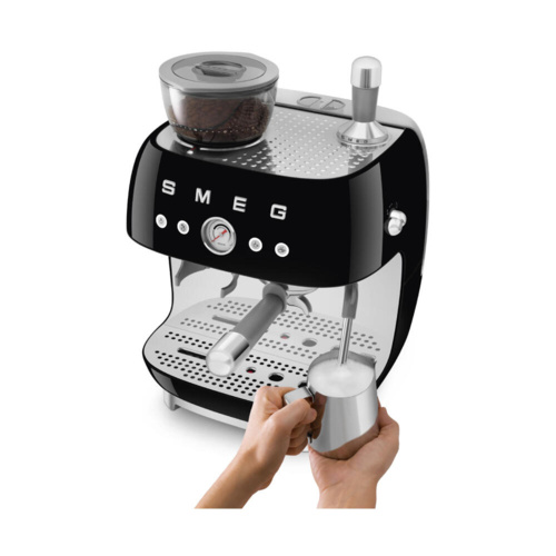 Smeg Halfautomatische Espressomachine Zwart